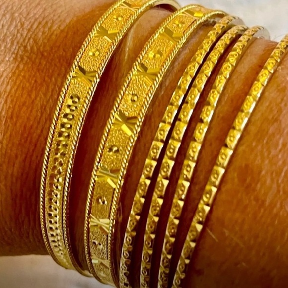 Bangles 22K Gold Plated Numerical Design Set of 2 Bangles Brand New - Picture 12 of 12